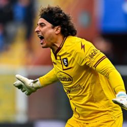 Video | Guillermo Ochoa SE LUCE con 2 ATAJADAS para dejar su portería en cero en el Sampdoria vs Salernitana