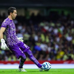 Cuerpo Técnico del Club América con MOLESTIA por los ERRORES de Óscar Jiménez