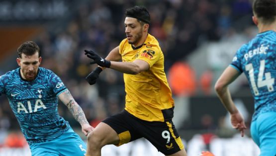 ¿No estaba acabado? DT del Wolverhampton SE RINDE ante el nivel de Raúl Jiménez