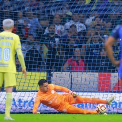 Señalan como ‘ROBO’ el penal del Club América ante Rayados