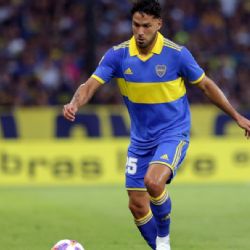 ¡Mal y de malas! Bruno Valdez comete error y se LESIONA en la misma jugada