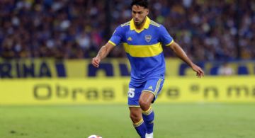 ¡Mal y de malas! Bruno Valdez comete error y se LESIONA en la misma jugada