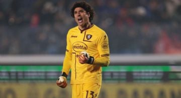 Vídeo | EMOTIVA OVACIÓN de la afición del Salernitana a Guillermo Ochoa