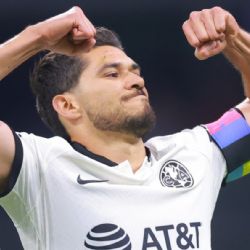 ¿Quién sería el delantero TITULAR si Henry Martín se pierde el América vs Pumas?
