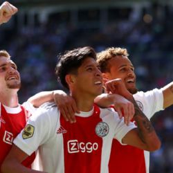 Ruud Van Nistelrooy SE RINDE ante Edson Álvarez por su desempeño con el Ajax