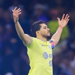 Le BUSCAN COMPETENCIA a Henry Martín en el Club América
