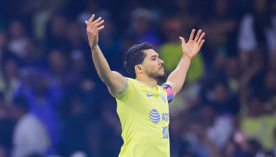 Le BUSCAN COMPETENCIA a Henry Martín en el Club América