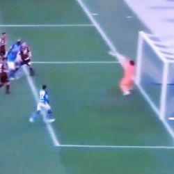 Video | ATAJADÓN de Guillermo Ochoa para evitar gol del Napoli de Hirving Lozano