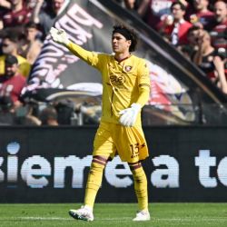 Guillermo Ochoa es reconocido como el MEJOR JUGADOR del partido Napoli vs Salernitana