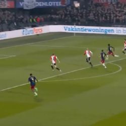 Video | Jorge Sánchez da pase CLAVE para el GOL del Ajax ante el Feyeenord