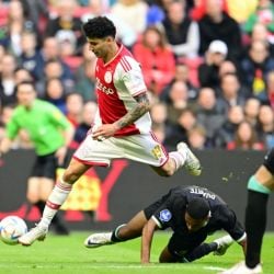 Video | Jorge Sánchez CASI METE GOLAZO de chilena con el Ajax