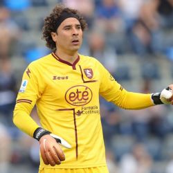 Guillermo Ochoa recibe NUEVO APODO por parte de la afición del Salernitana de la Serie A de Italia