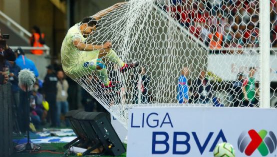 Cuauhtémoc Blanco manda consejo a Henry Martín previo al Clásico Nacional de las Semifinales