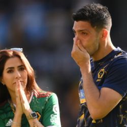 EMOTIVO mensaje de Daniela Basso, esposa de Raúl Jiménez, tras su salida del Wolverhampton