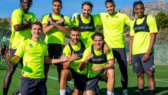 Las GRANDES VENTAJAS físicas y técnicas que tiene Teun Wilke como delantero