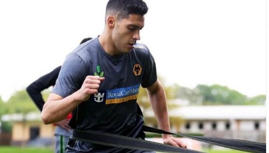 Equipo CAMPEÓN en Europa podría FICHAR a Raúl Jiménez
