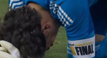 VIDEO Doble ATAJADA de Guillermo Ochoa SALVA a la Selección Mexicana en la Copa Oro 2023