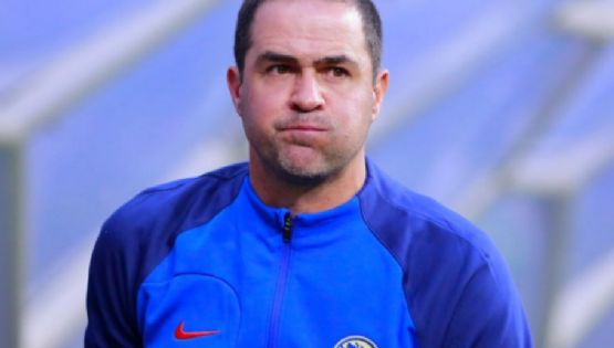 Leyenda del Club América SALE EN DEFENSA de André Jardine