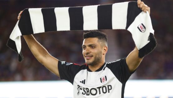 Raúl Jiménez podría tener VÍA LIBRE para ser titular con el Fulham ante la POSIBLE SALIDA de delantero estrella