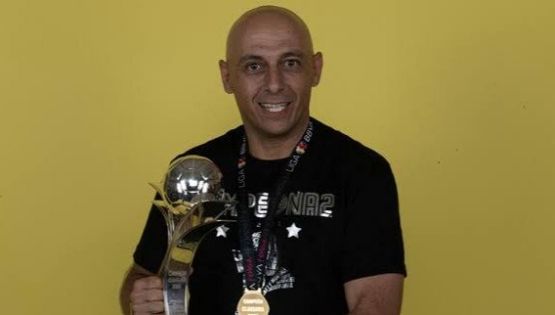 Ángel Villacampa obtiene GRAN RECONOCIMIENTO por la Liga MX Femenil
