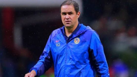 ¡RIESGOSO! PREOCUPA la salud de André Jardine en el Clásico Nacional de América vs Chivas