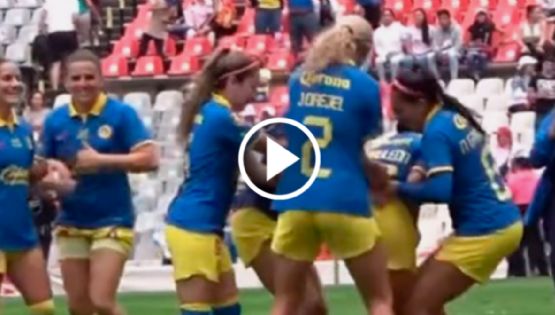 ¿Bullying o vestidor unido? Futbolistas del América Femenil le hacen CALZÓN CHINO a una compañera