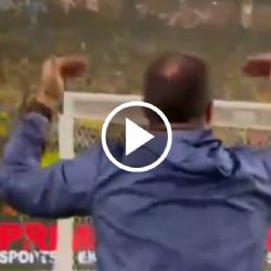 Video: el momento en que André Jardine festejó el triunfo ante Chivas con la afición del América