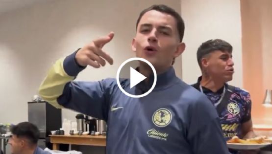 Álvaro Fidalgo sorprende a la afición del Club América CANTANDO famosa canción mexicana