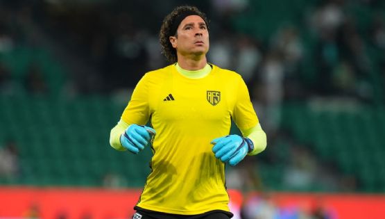 Guillermo Ochoa se queda BORRADO con el AVS de Portugal en el torneo de Copa