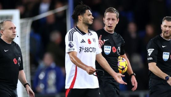 Video: PARTIDAZO de Raúl Jiménez con 2 jugadas DE PELIGRO en el Fulham vs Everton