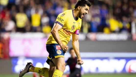 Lo estuvo provocando durante todo el partido y Henry Martín le cantó con todo el gol en su cara