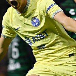 A media temporada exjugador del Club América SE DESPIDE de su nuevo club para irse a Europa