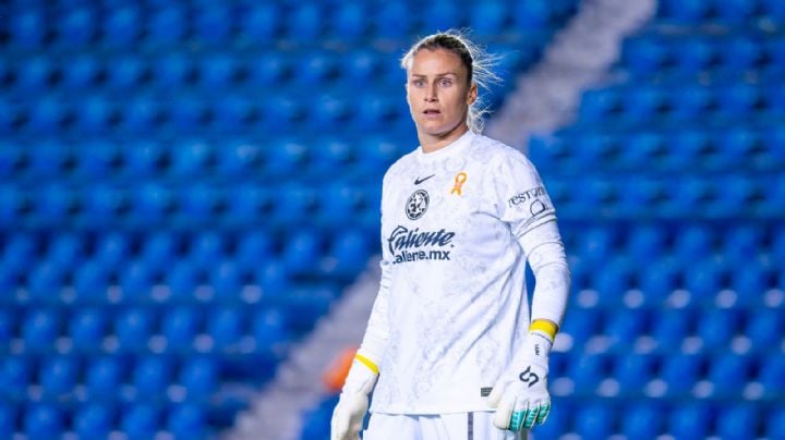 Previo a las SEMIFINALES de la Liga MX Femenil, Sandra Paños es captada con una ex-integrante del Club América