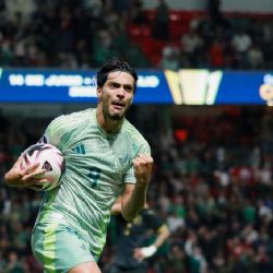 El LEGENDARIO delantero que Raúl Jiménez ALCANZÓ en los más goleadores de Selección Mexicana