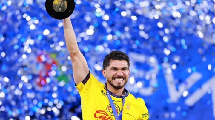 Henry Martín le CIERRA LA BOCA a Marc Crosas en los Festejos del Tricampeonato