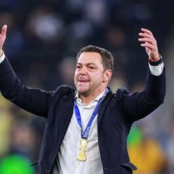 Video: Afición encuentra a Santiago Baños y EXIGE la salida de un jugador del Club América
