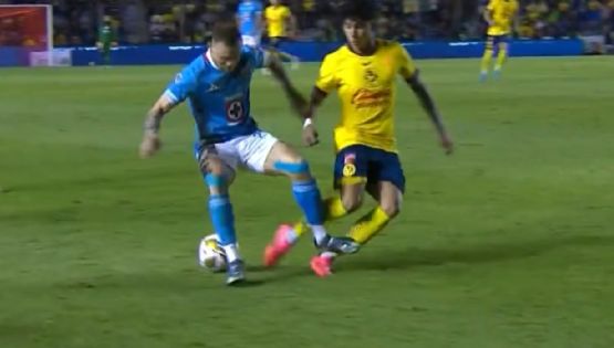 Por esta razón el Rodolfo Rotondi no vio la TARJETA ROJA tras criminal entrada sobre Kevin Álvarez