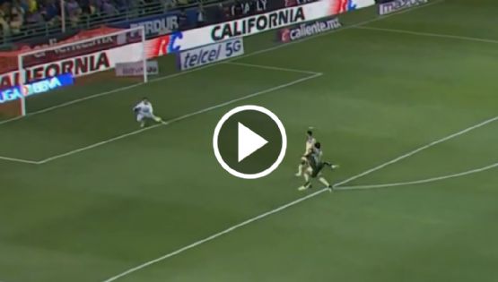ATAJADÓN de Luis Ángel Malagón en el Club América vs León