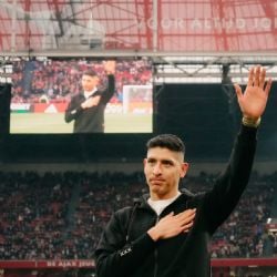 Edson Álvarez responde al interés del Manchester United por lograr su FICHAJE