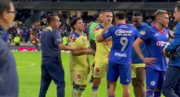 El cuerpo técnico del Club América y Cruz Azul se ENCARARON al final del Clásico Joven, ¡los jugadores INTERVINIERON!