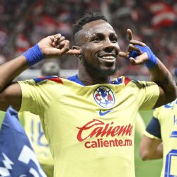 ¡Ganó el MÁS GRANDE! América GOLEA a Chivas en la ida de los 8vos de Final de la Concachampions