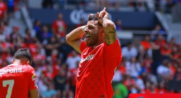 Los jugadores que el Club América podría INTERCAMBIAR para lograr el fichaje de Alexis Vega