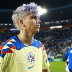 Afición del Club América llena de mensajes de confianza a Kevin Álvarez