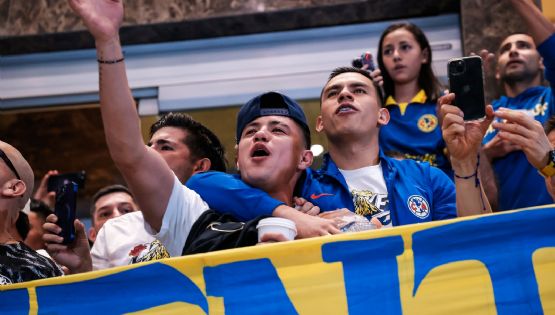 EMOTIVO MOMENTO entre afición y jugadores del Club América previo a la GRAN FINAL