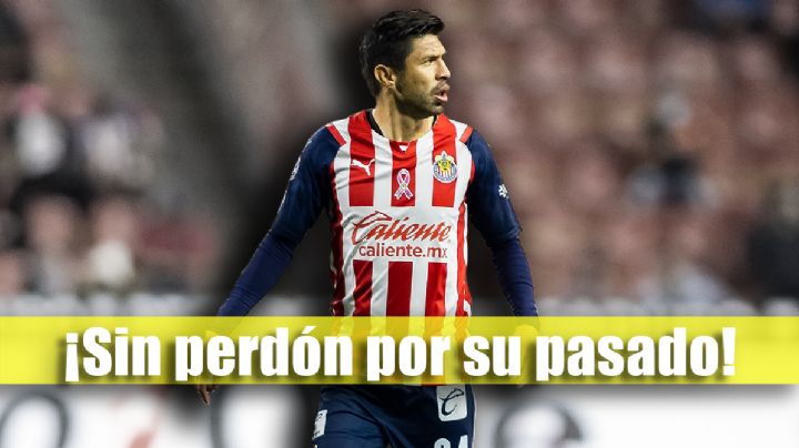 Afición del Club América CASTIGA a Oribe Peralta por salir en el festejo del Club América