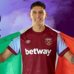 Video: El INCREÍBLE recibimiento a Edson Álvarez por la afición del West Ham