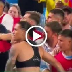 Brian Rodríguez se vio involucrado en PELEA al final del Uruguay vs Colombia