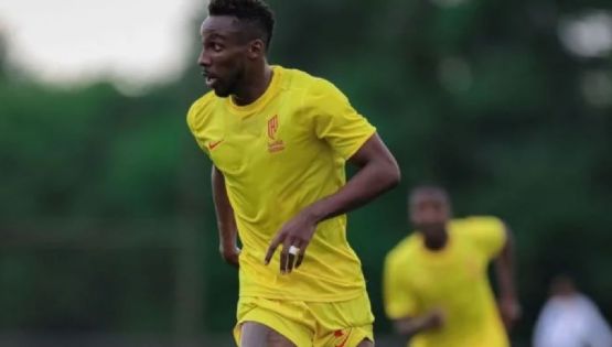 Julián Quiñones forma DUPLA DE MIEDO con ESTRELLA TOP MUNDIAL