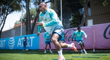 El Club América y SU AFICIÓN le dan la BIENVENIDA a Erick Sánchez