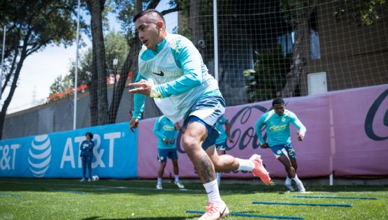 El Club América y SU AFICIÓN le dan la BIENVENIDA a Erick Sánchez